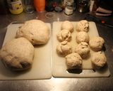 Foto del paso 4 de la receta: Panes Racinguistas, de tres tipos de harina, grasa cerdosa, sal y muchos hertz (onda y de la buena)