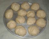 Foto langkah ke 3 dari resep Roti sosis sapi lezatos.