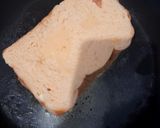 Foto langkah ke 2 dari resep Honey French Toast.