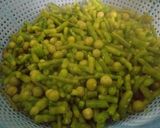 A picture of step 3 of Radish pods potato and peas.
