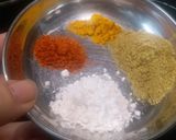 A picture of step 3 of Vegetable Oats Daliya.