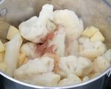Foto del paso 3 de la receta Crema fría de coliflor y manzana