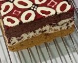 Foto langkah ke 11 dari resep Trio chocomoca batik cake.