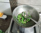A picture of step 2 of Methi malai mutter soup.