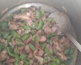 A picture of step 3 of Chicken 🍗 macroni.