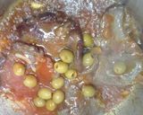 Foto del paso 2 de la receta: Filetes de ternera con aceitunas aliñadas en salsa