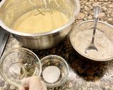 Foto del paso 5 de la receta: Pastel salado con queso y aceitunas