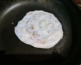 รูปขั้นตอนการทำที่ 11 ของ โรตีไส้แกงกะหรี่ไก่ สูตรไม่มันเยิ้ม