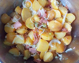 Foto del paso 7 de la receta: Ensalada templada de patatas con langostinos y atún en conserva