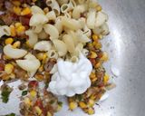 A picture of step 5 of Baked pasta cups.