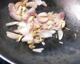 A picture of step 2 of Methi Matar Malai.