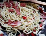 Foto langkah ke 2 dari resep Spaghetty Aglio e Olio A-la Indi.