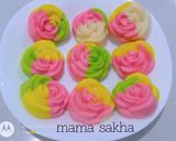 Foto langkah ke 6 dari resep Bolu mawar kukus.