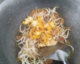 Foto langkah ke 5 dari resep Bihun Goreng Sederhana.