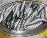 Foto del paso 1 de la receta: Xoubas (sardinillas) fritas en harina de maíz