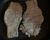 Foto langkah ke 2 dari resep SIRLOIN STEAK with MUSHROOM SAUCE.