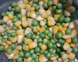 A picture of step 1 of Corn & Mix Vegetable Oats Soup.