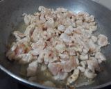 Foto langkah ke 2 dari resep Tumis Ayam.