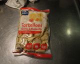 Foto del paso 1 de la receta: Tortelinis salsablanqueados, espinacosamente y co