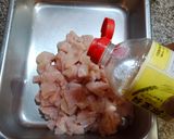 รูปขั้นตอนการทำที่ 2 ของ อกไก่ผัดซอสพริกไทยดำ