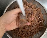 Hình bước làm 8 của món Ức gà cuộn bí ngòi nấu gừng [Eat clean - Lose weight]