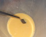 A picture of step 2 of 4 ingredients flan.