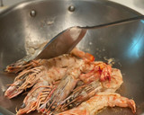 爆香蒜蓉大明蝦 簡單涮嘴下酒菜🦐的食譜步驟3照片