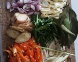 Foto langkah ke 1 dari resep Tumis cumi asin.