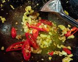 Foto langkah ke 3 dari resep Tumis Timun Bumbu Bawang Putih (Resep Ko Eddy) ala Chef Muhammad.