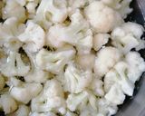 Foto del paso 2 de la receta: Coliflor en salsa de pimiento 🍲🧡(apta para keto)