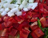 Foto del paso 1 de la receta: Muslitos de pollastre, especias y prebes vermells - Pollo con especias y pimientos rojos en su salsa