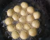 Foto langkah ke 5 dari resep Tahu Bulat.