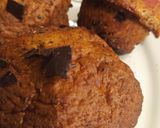 Φωτογραφία βήματος 4 της συνταγής Muffins μπανάνα με γιαούρτι και κουβερτούρα ♠️💜