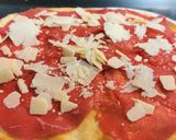 Foto del paso 3 de la receta Pizza de Carpaccio de Ternera, con Rúcula y Piñones