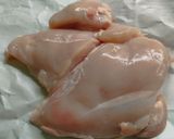 Foto del paso 1 de la receta: Embutido de pollo casero