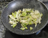 Foto del paso 6 de la receta: Merluza en salsa