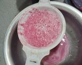 A picture of step 2 of Colourful drink.