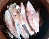 A picture of step 1 of Pomfret Rava Fry.