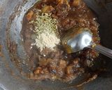 A picture of step 4 of Dates Amla Chutney.