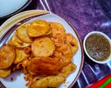 A picture of step 4 of Crispy potato pakora.