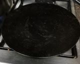 तांदळाची भाकरी (tandalachi bhakhri recipe in marathi) रेसिपी स्टेप 3 फोटो 