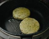 Foto del paso 5 de la receta: Hamburguesa de sepia 🦑 🧄 🌿 🍔