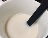 Foto del paso 1 de la receta: Medialunas de manteca