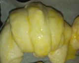 Foto del paso 13 de la receta: Medialunas con dulce de leche🥐