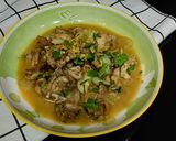 Hình bước làm 3 của món Ếch kho hành tây rau răm