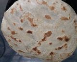 तिळाची लसूण चटणी व बाजरीच्या भाकरी (teelachi lasun chutney ani bajrichya bhakhri recipe in marathi) रेसिपी स्टेप 7 फोटो