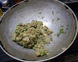A picture of step 1 of Cheesy veg sandwich.