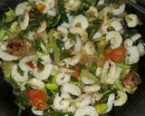 Foto langkah ke 5 dari resep Tumis Udang+kentang.