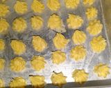 Foto langkah ke 3 dari resep Soes kering isi coklat melelehh😍.