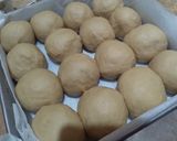 Foto langkah ke 2 dari resep Fluffy Japanese Milk Bread Milo.